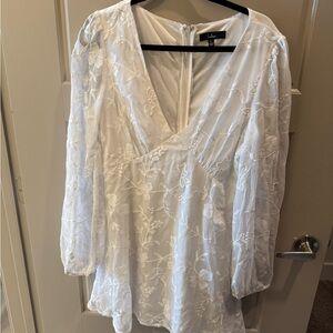 Lulu's White Floral Embroidered Blouse